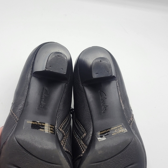 Clarks Bendables leather upper ankle booties size 8 1/2 M - Picture 12 of 16
